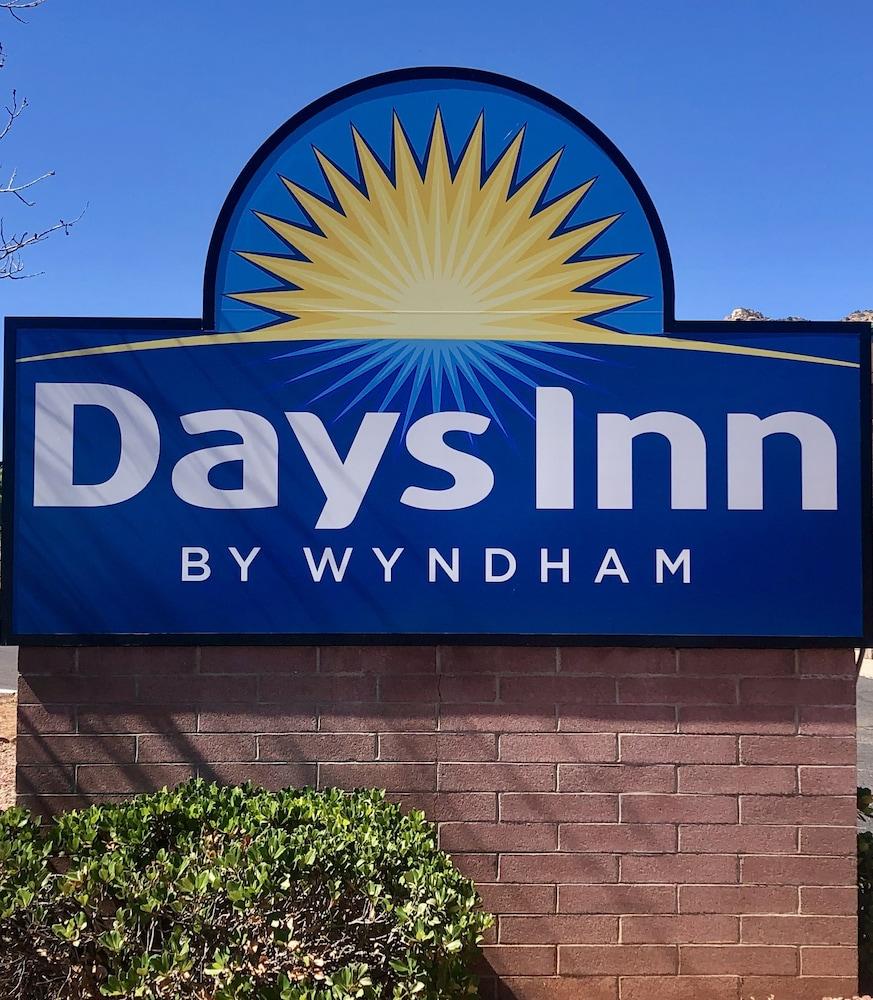 Days Inn & Suites By Wyndham Page Lake Powell Buitenkant foto